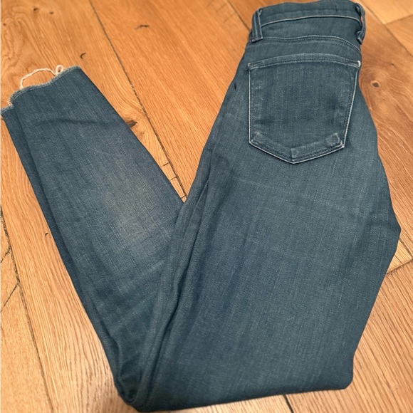 J Brand, high rise, cropped skinny jeans, raw hem, size 24 - Picture 5 of 8